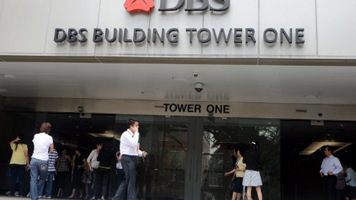 <div style="text-align: left;">
DBS taps the US investor base for the first time and is rewarded with a tightly priced deal (AFP)</div>