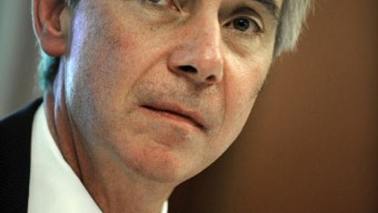 <div style="text-align: left;">
HSBC’s Sandy Flockhart during a press conference in Hong Kong in 2009 (AFP) </div>