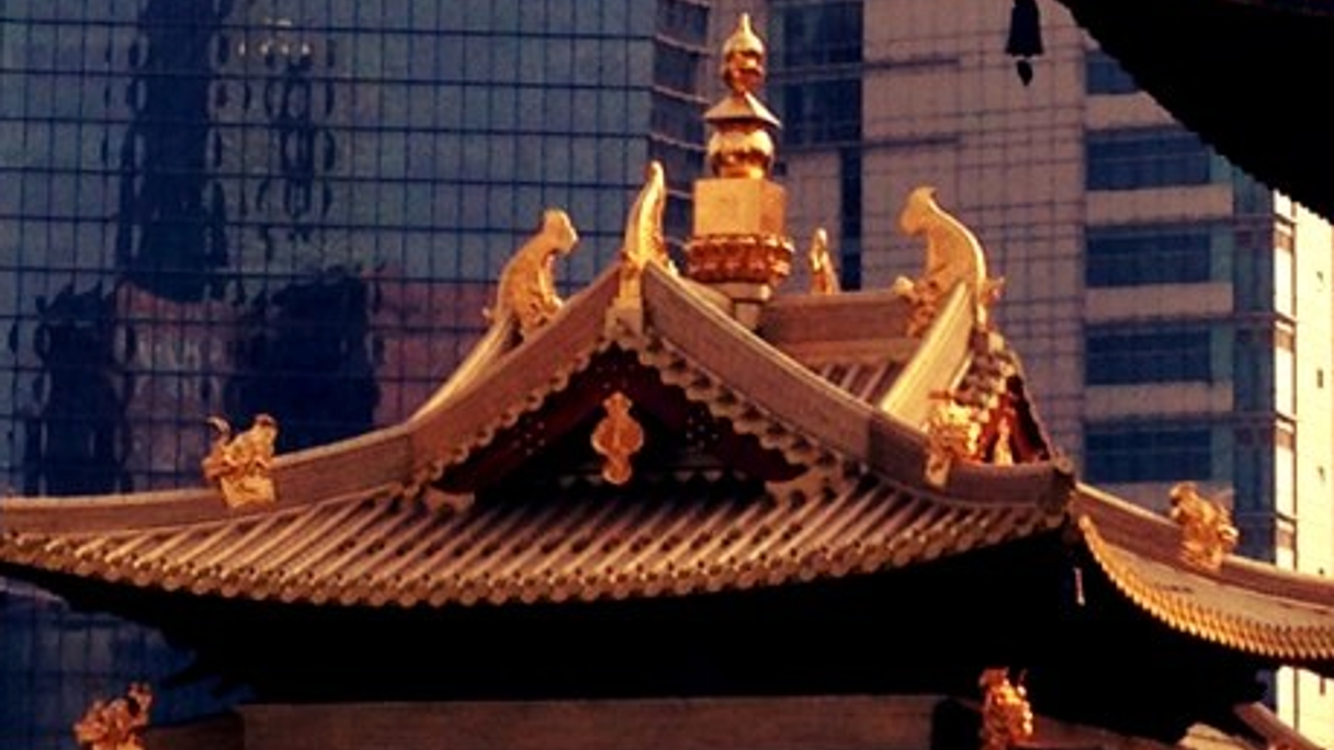 Jing'an Temple, central business district Shanghai.