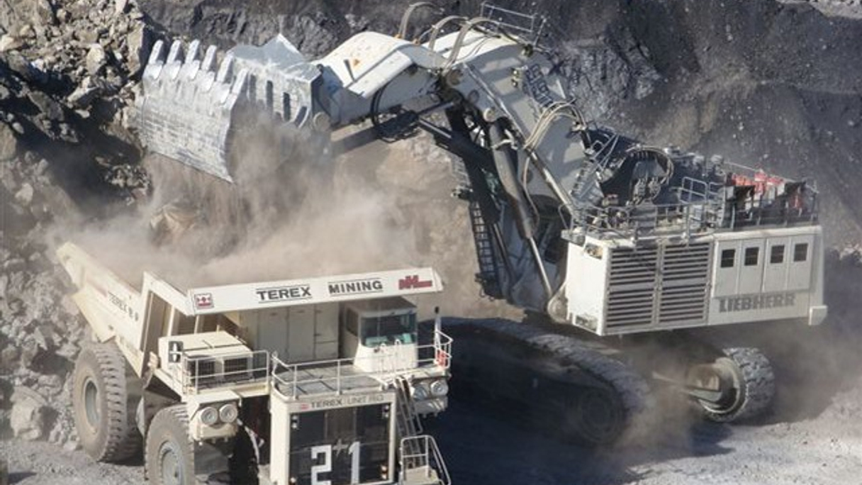 <div style="text-align: left;">
Stripping at SouthGobi’s Ovoot Tolgoi coal mine in Mongolia</div>