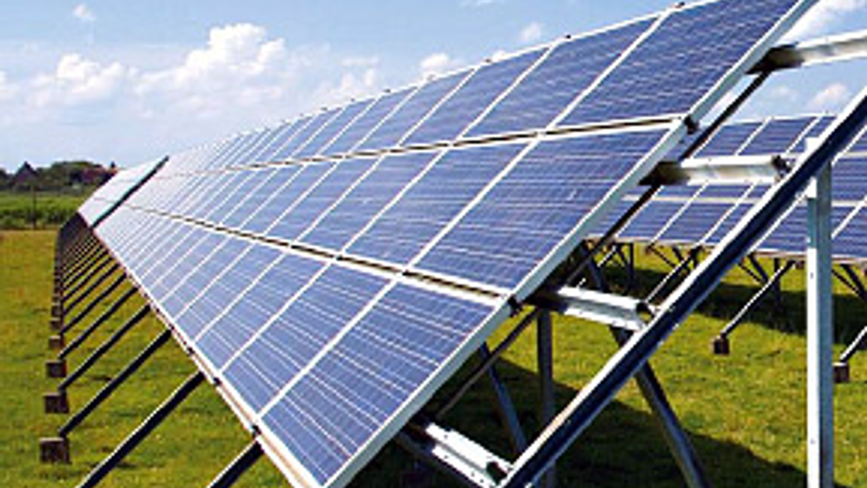 <div style="text-align: left;">
Guodian's 20MW Longyuan Geermu plant is the biggest solar power project in China
</div>