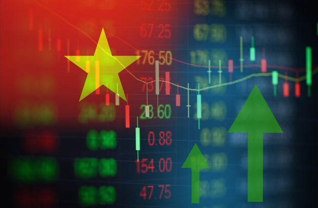 Investors eye new markets, alternatives as dollar weakens