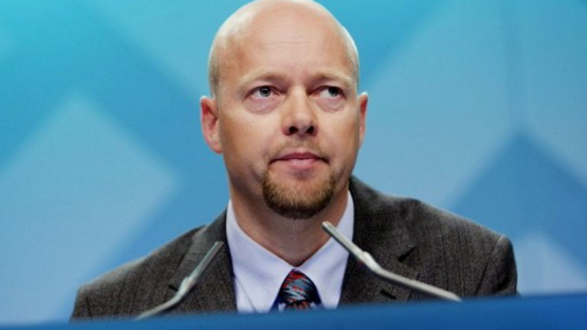 World’s largest SWF awards Korean mandate