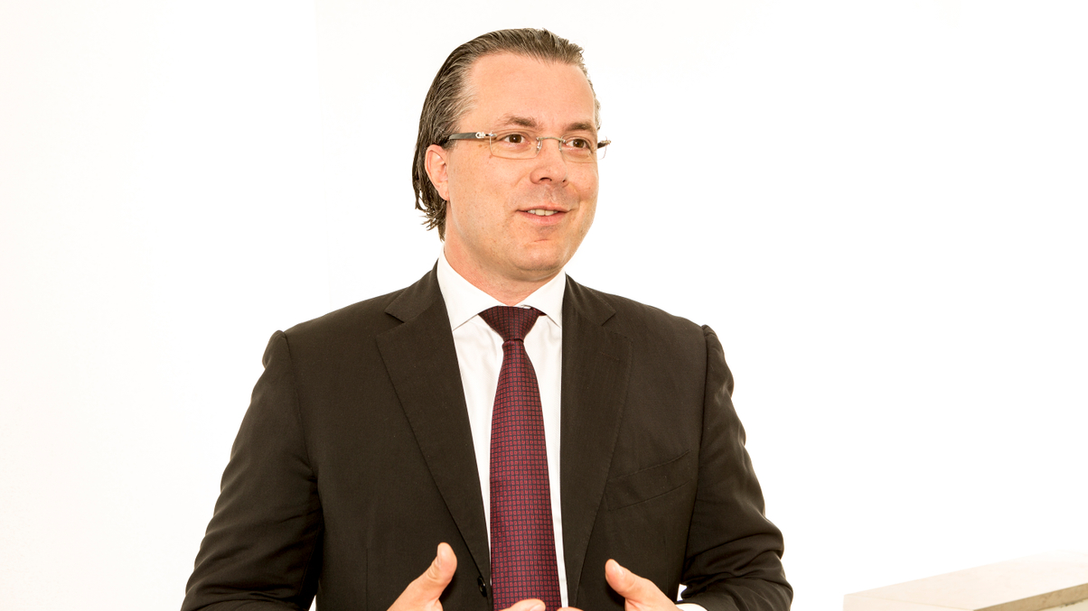 Julius Baer pares BlackRock product range