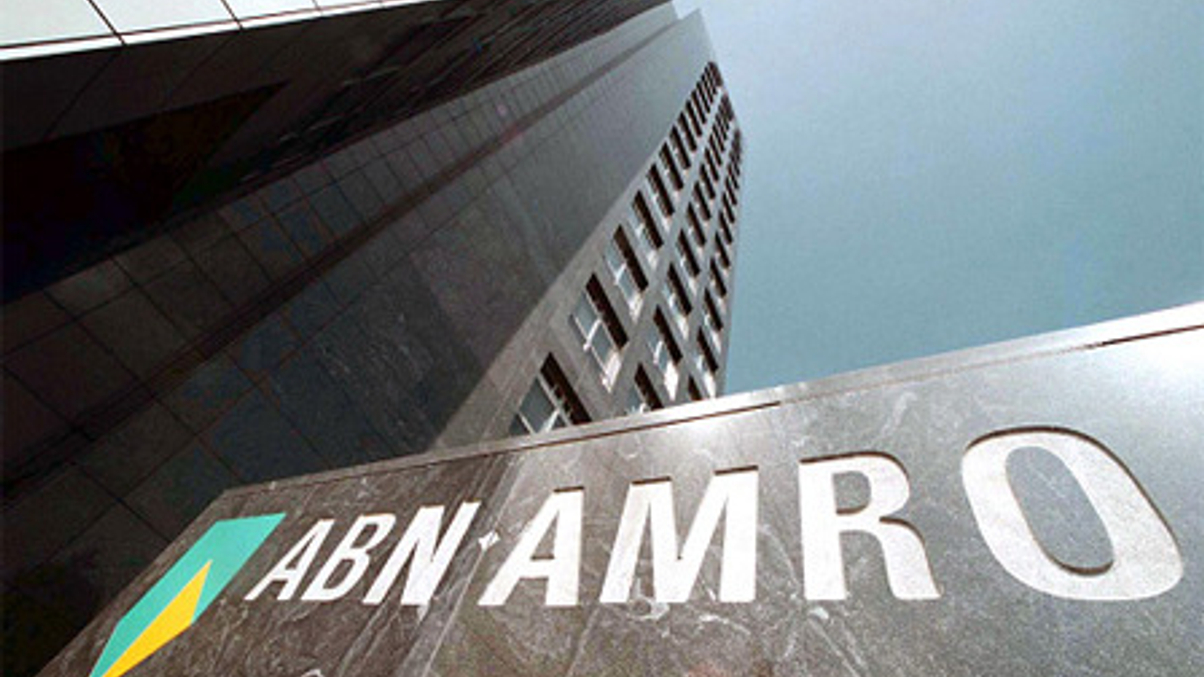 ABN Amro hires Khanna, tipped to sell Asian private bank