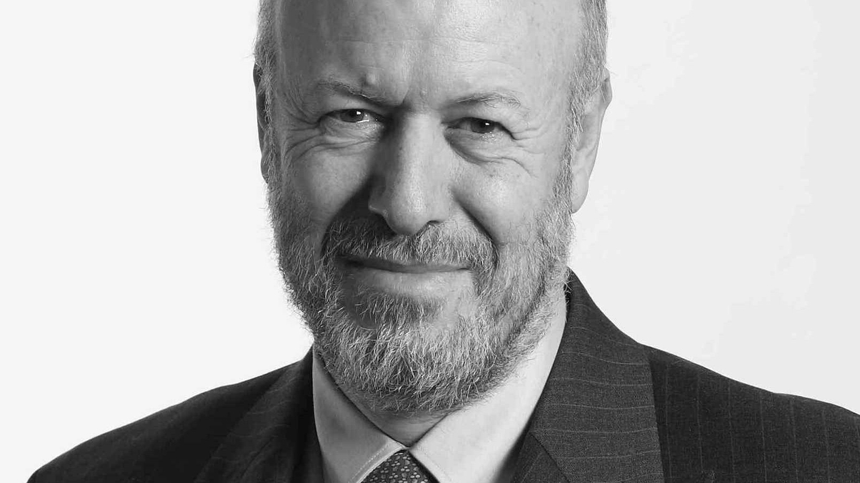 Russell hires more Asia execs, plans China office