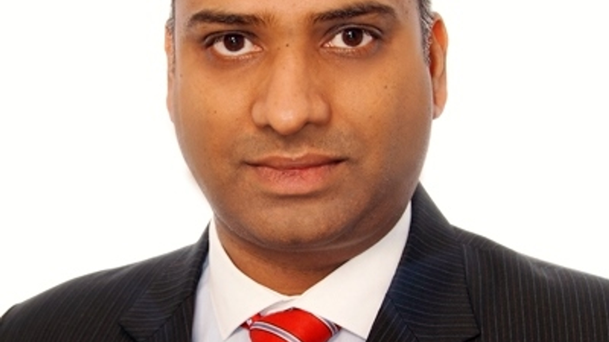 Vontobel intensifies network race with new clients