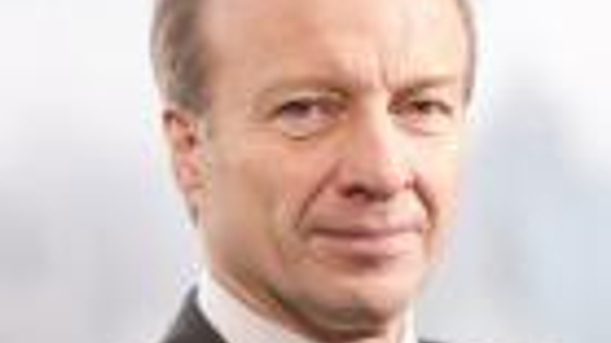 SFC chief bullish on cross-border ties, silent on schemes