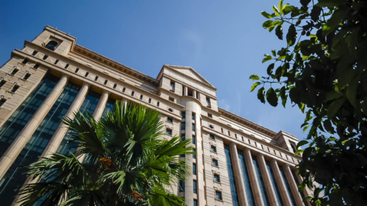 Weekly investor roundup: Malaysia's EPF and Kwap raise Bursa Malaysia stakes; Japan's endowment fund struggles to hire