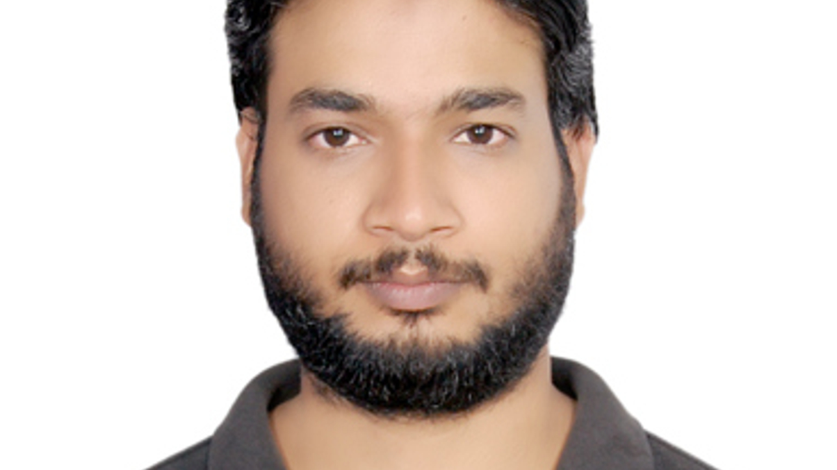 Comparing performance: socially responsible versus sharia-compliant