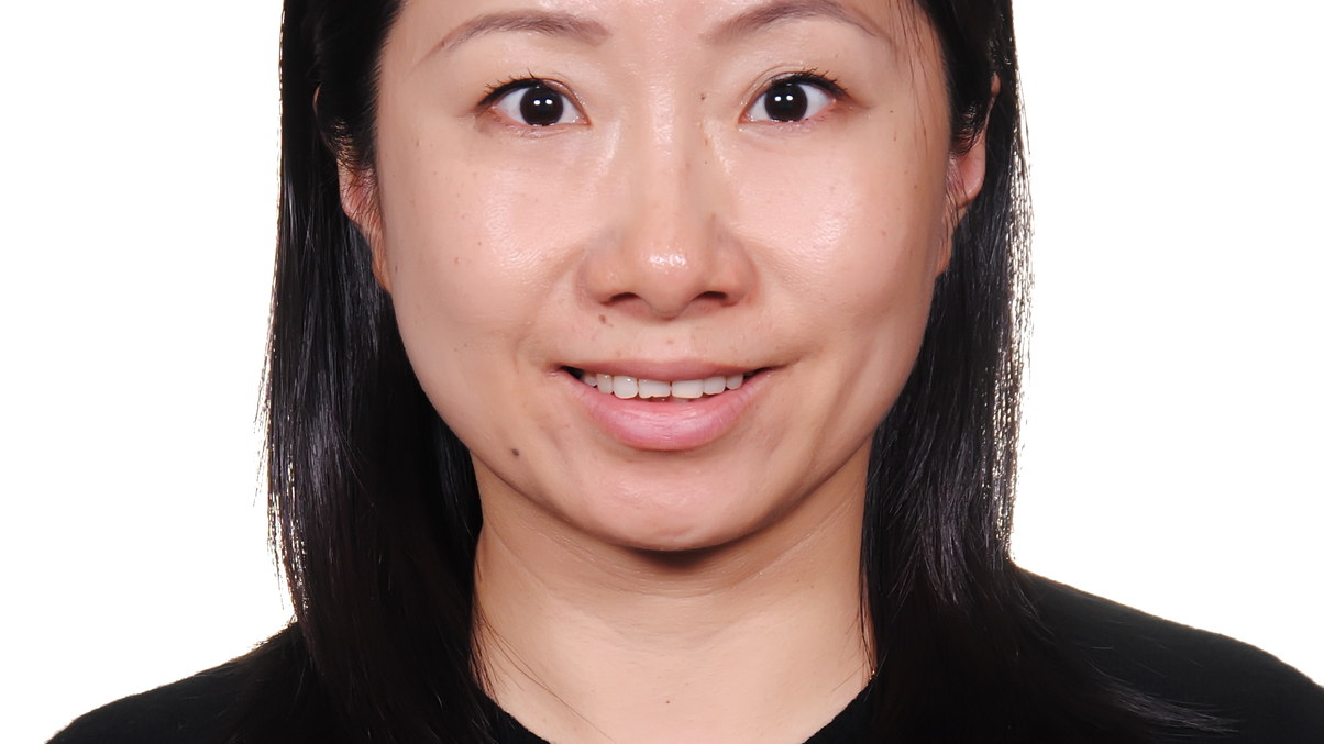 Fast-growing ChinaAMC closes gap on Tianhong