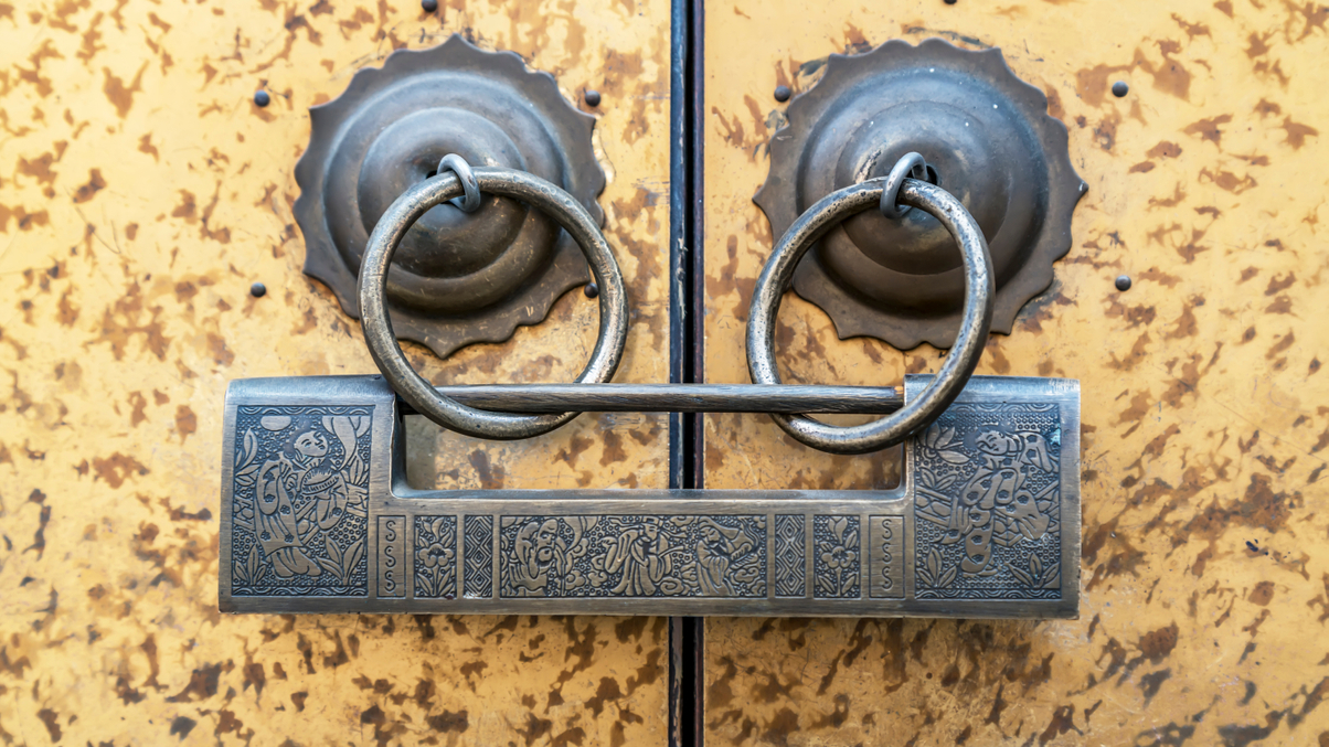 Investors finding China property tough to unlock