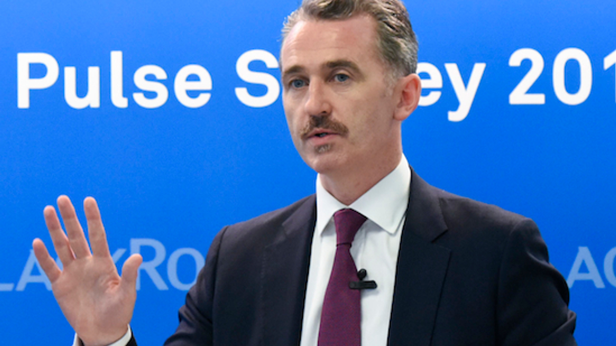 HK investors unhappy with advisers: survey