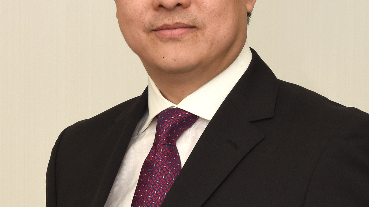 OCBC defies market tumult with PE fund close