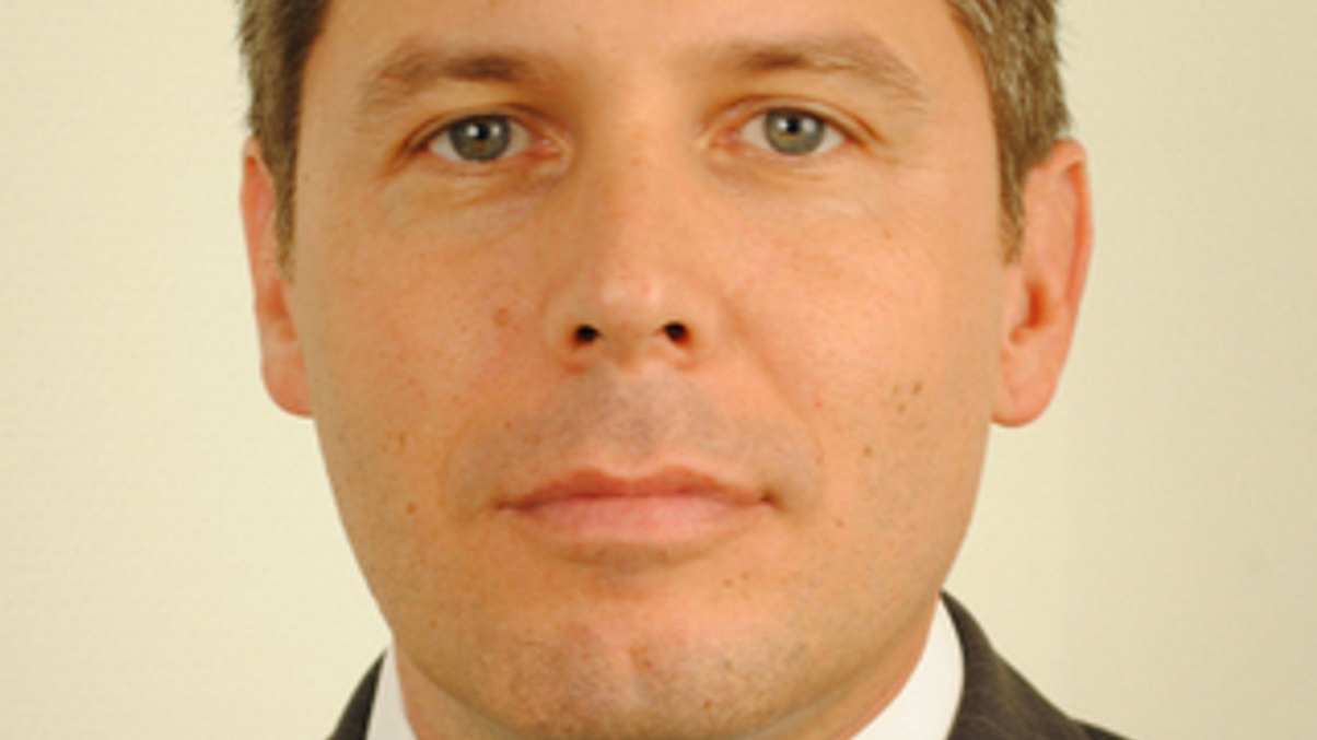 Carver and MacDougall leave renamed 3A Asia