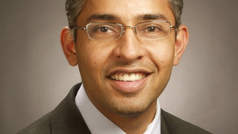 Is low volatility a crowded trade?