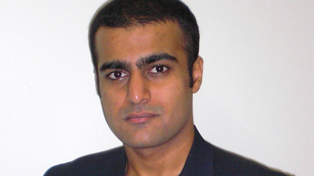 Hedge funds line up sweeteners to lure investors