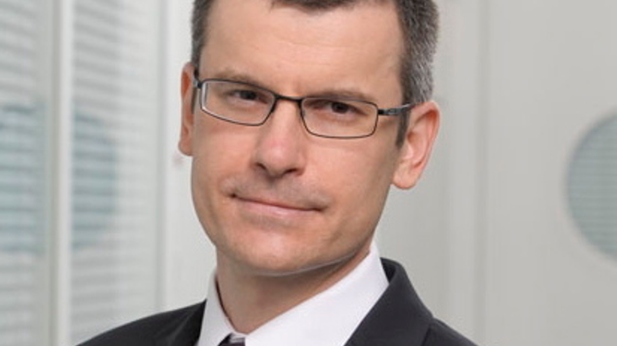 UBS briefs clients against G3 bonds