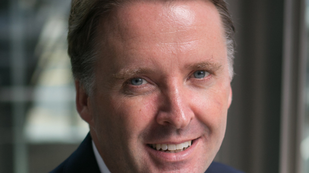 BlackRock COO debates online distribution