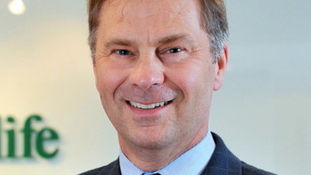 Manulife ramps up funds distribution drive