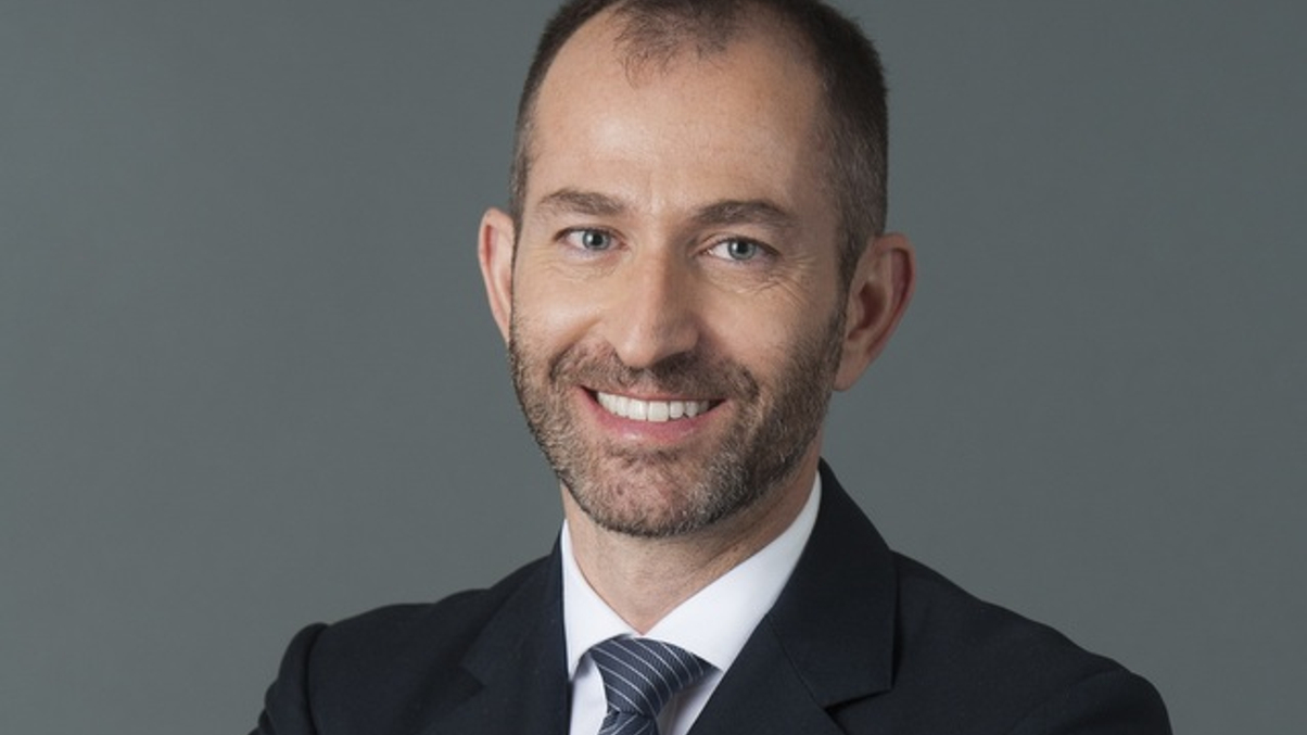 Fidelity rides investor charge into Asian fixed income