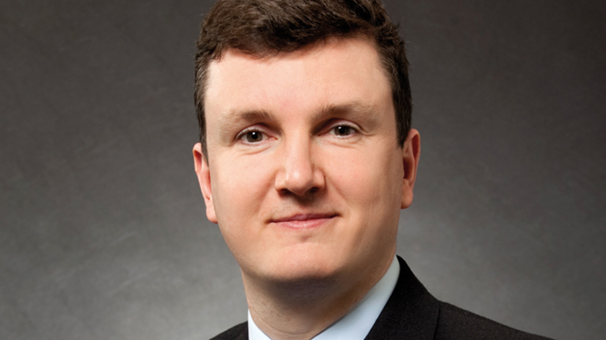 Private bank, consumer clients diversifying into hedge funds