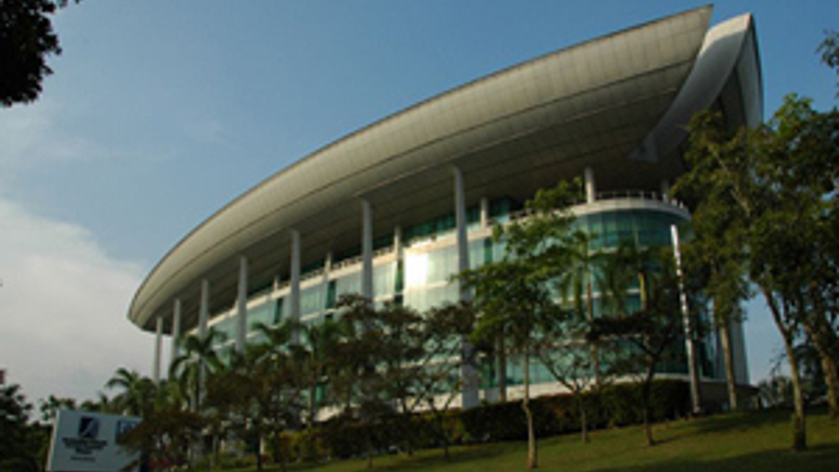 Islamic, wholesale funds drive Malaysia AUM growth