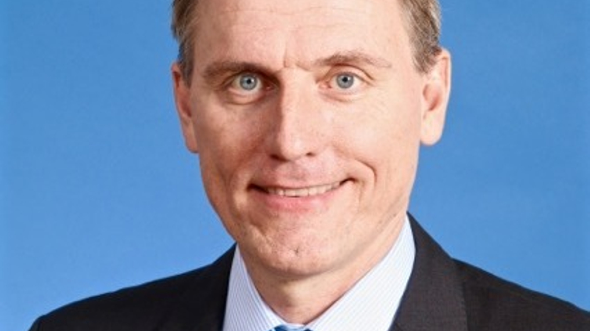 Julius Baer continues management shuffle