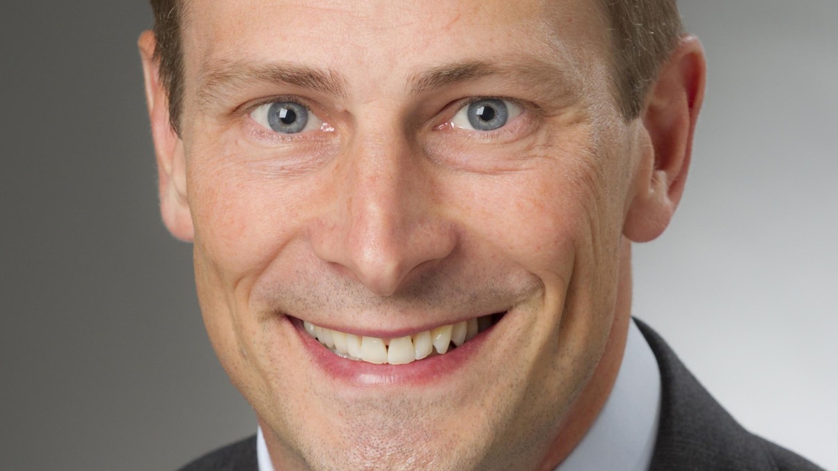 JP Morgan wins China distribution licence