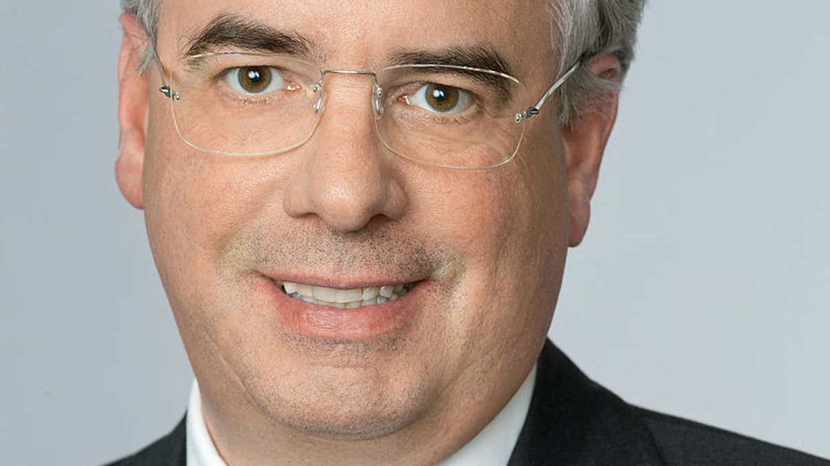 UBS AM plans MRF products, cautions on alternatives