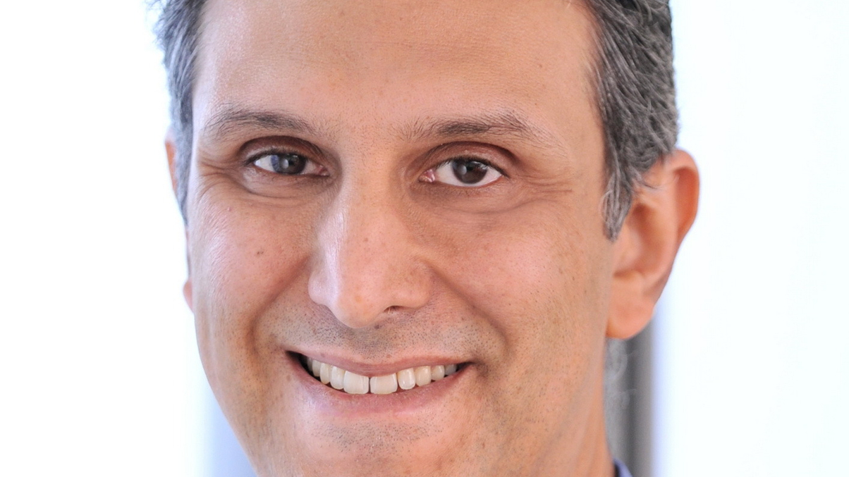 HSBC shuns niche managers, turns to global