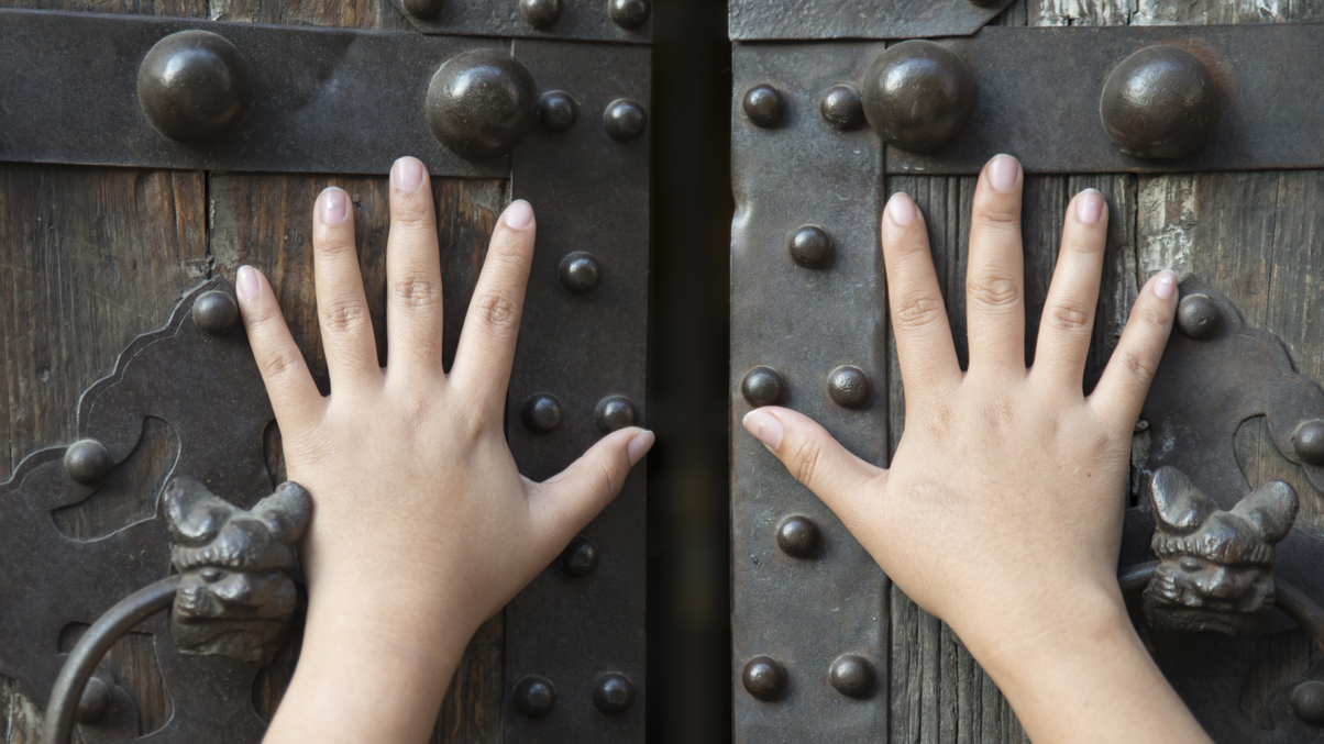 Market Views: When will China lift outbound capital limits?