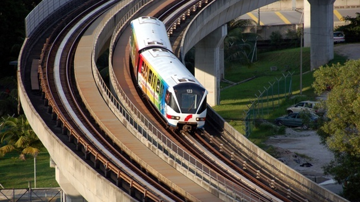 Australian pensions eye infra debt tranches in yield hunt