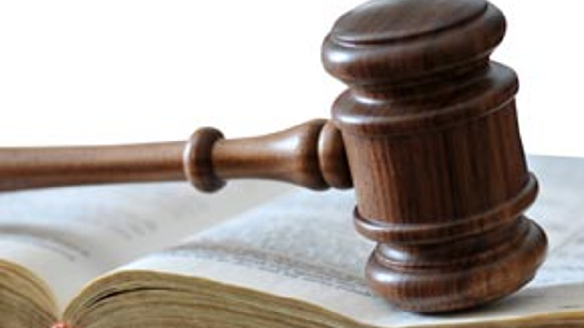 Two former securities staffers banned by SFC