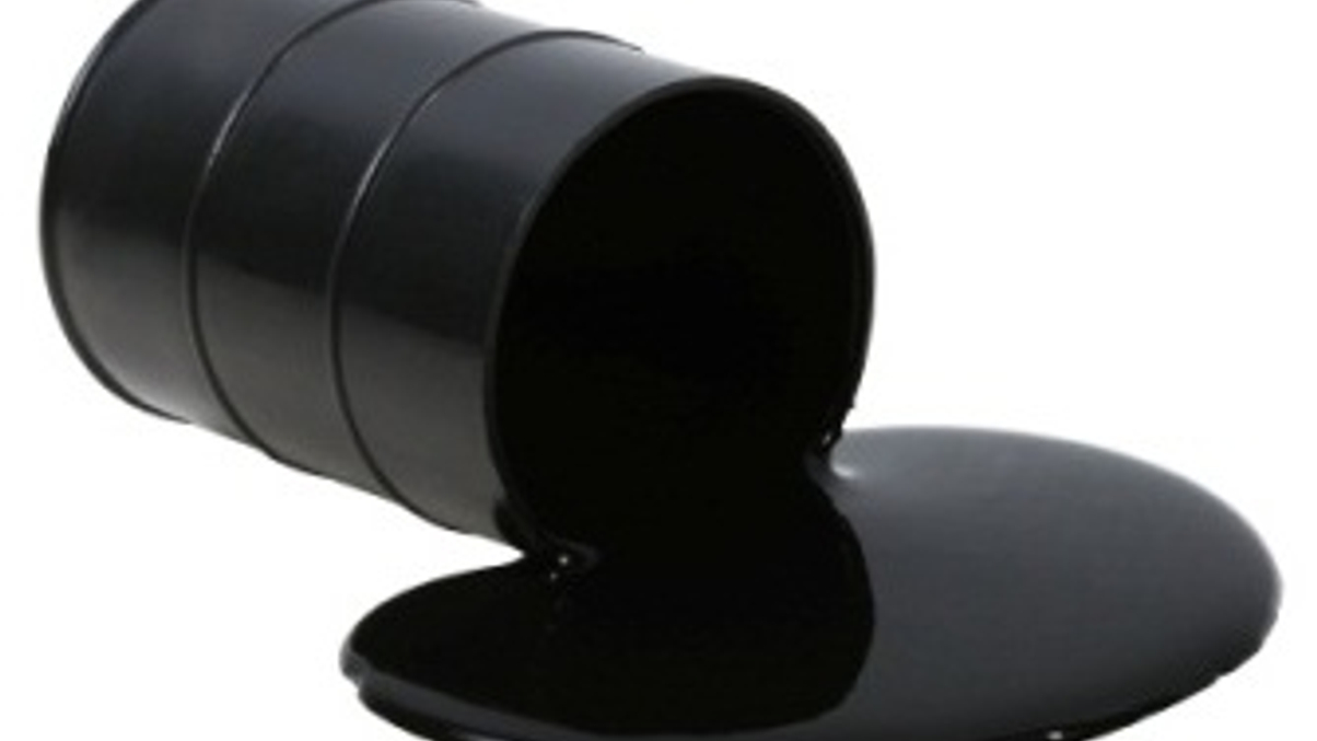 Market Views: How to avoid slipping on oil’s plunge