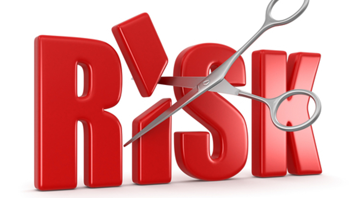 Institutional investors on global de-risking drive