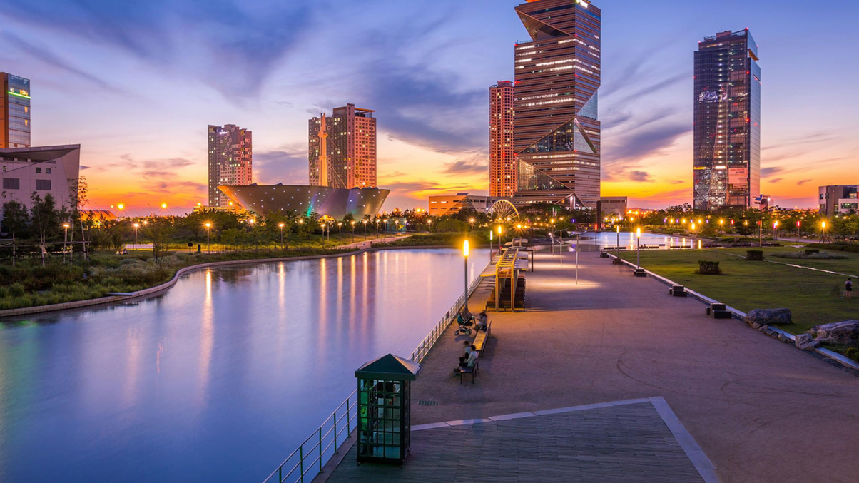 World’s largest climate finance fund explains investment approach