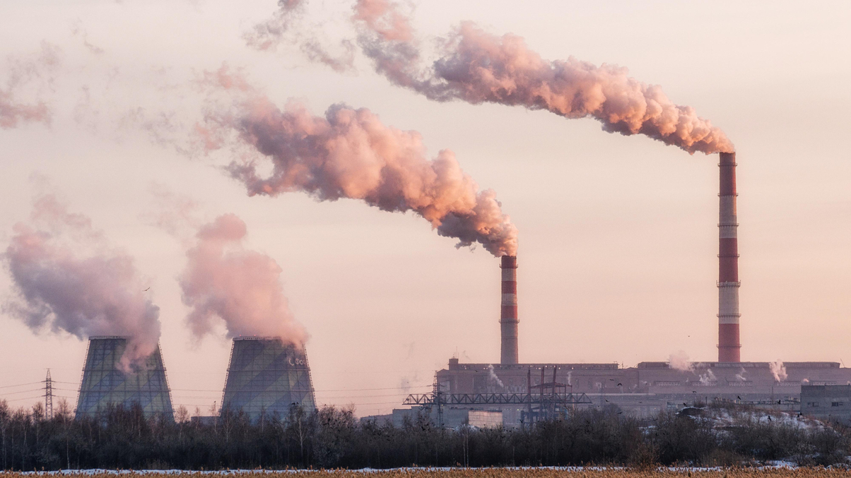 Polluting energy firms offer tempting private debt returns