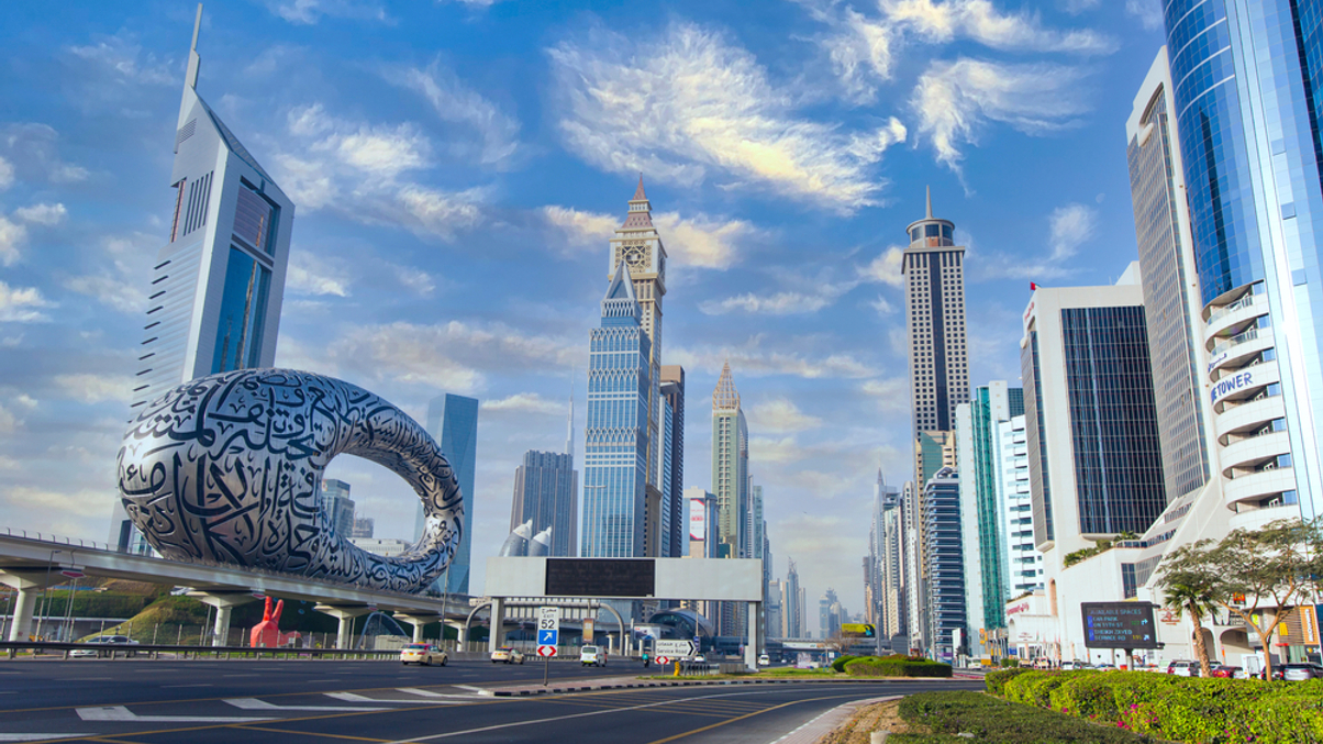 Mid-East OCIO exec: Hold cash, opportunities will come along