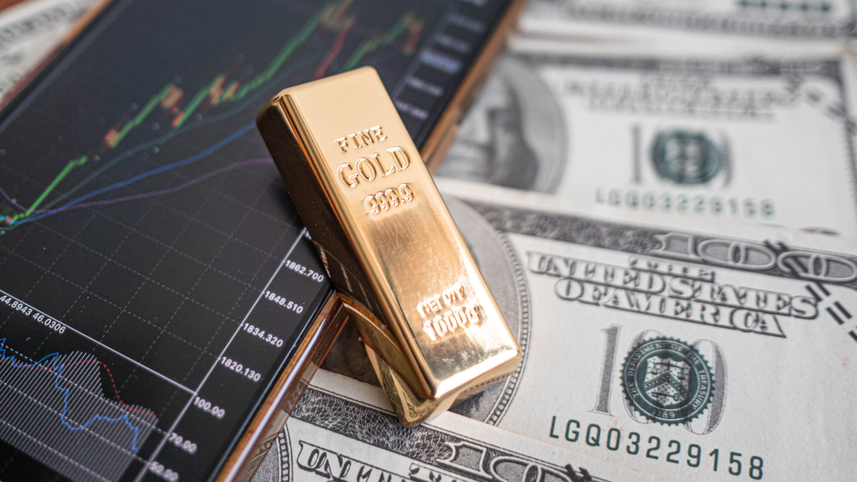 Market Views: Will gold prices keep hitting record highs?