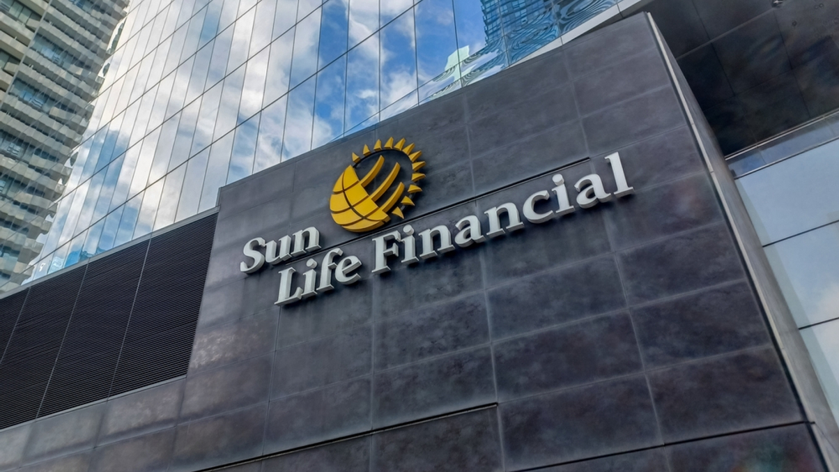 Sun Life diversifies risks with multi-manager strategy