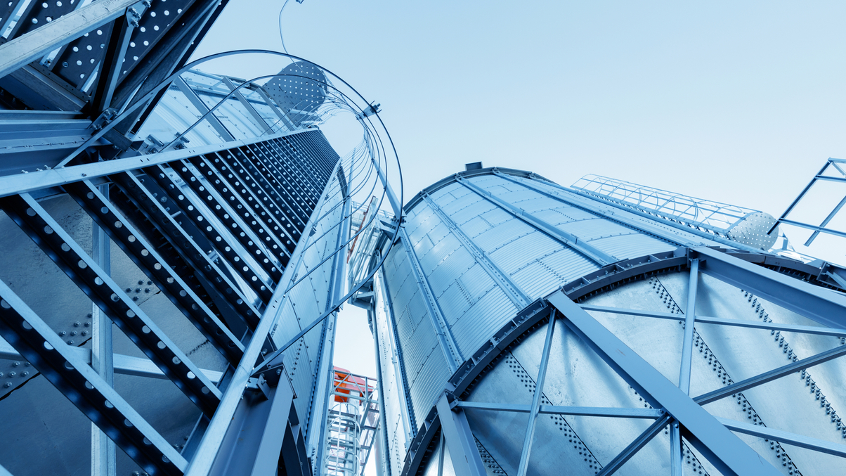 AI power demand forces investors to rewrite infra risk