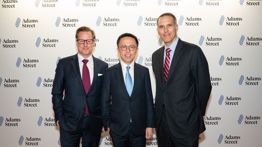 Mr. Ben Hart, Partner & Head of Investor Relations (Asia), Adams Street (left); Mr. Samson Wong, Chief Investment Officer (Private Markets) of the Hong Kong Monetary Authority (middle); Mr. Jeffrey Diehl, Managing Partner & Head of Inestments, Adams Street (right)
Mr. Ben Hart, Partner & Head of Investor Relations (Asia), Adams Street (left); Mr. Samson Wong, Chief Investment Officer (Private Markets) of the Hong Kong Monetary Authority (middle); Mr. Jeffrey Diehl, Managing Partner & Head of Inestments, Adams Street (right)