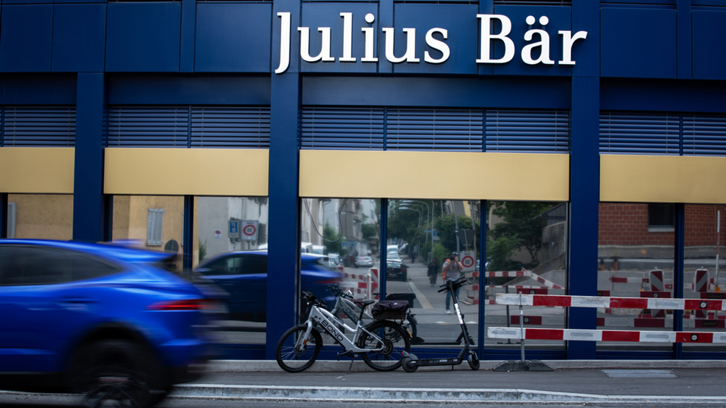 Julius Baer poaches Bank of Singapore’s Tanoko to lead Southeast Asia Julius Baer poaches Bank of Singapore’s Tanoko to lead Southeast Asia
