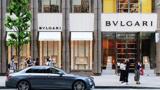 Luxury living costs jump 10% as wealthy Asians hoard gold, Julius Baer says Luxury living costs jump 10% as wealthy Asians hoard gold, Julius Baer says
