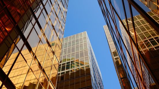 Global wealth managers poach rival talent to fuel Asia expansion Global wealth managers poach rival talent to fuel Asia expansion