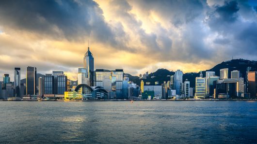 China cracks down on cross-border brokers to choke offshore capital flight China cracks down on cross-border brokers to choke offshore capital flight