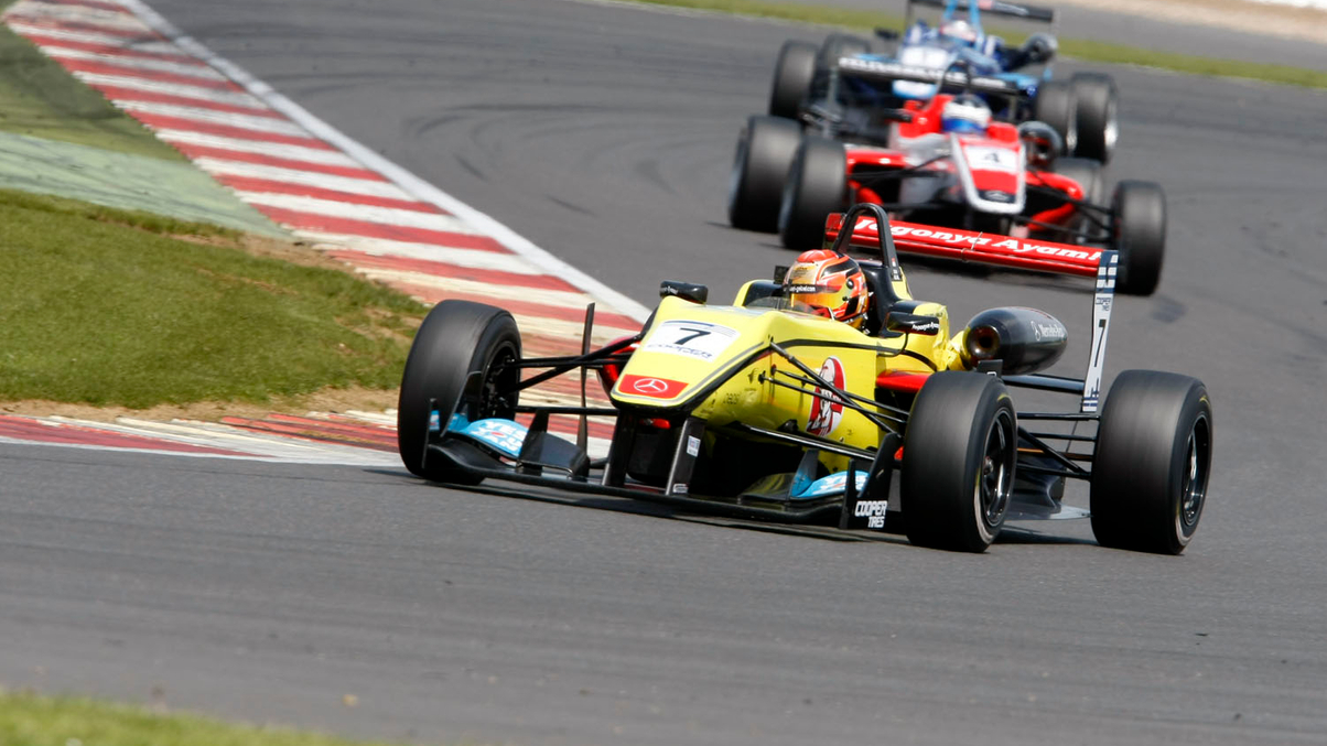 Chinese private banks closing gap on foreign peers