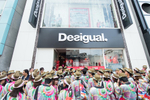 Desigual holds seminaked ...