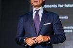 Lamborghini introduces ...